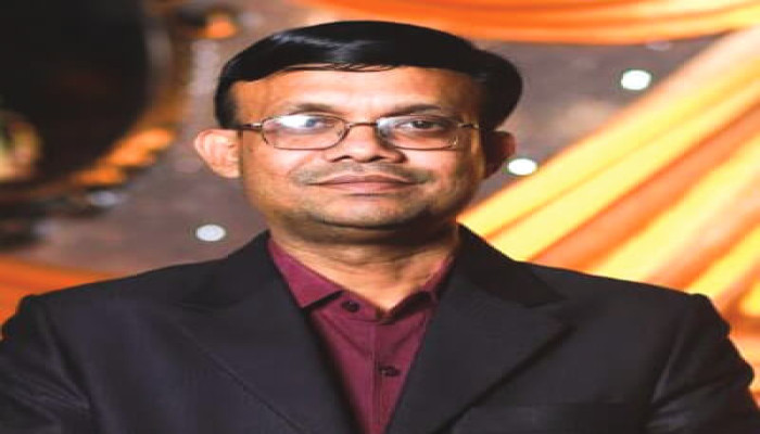 সচেতন হতে হবে, আতঙ্ক নয় : ডা. মামুনুর রশীদ