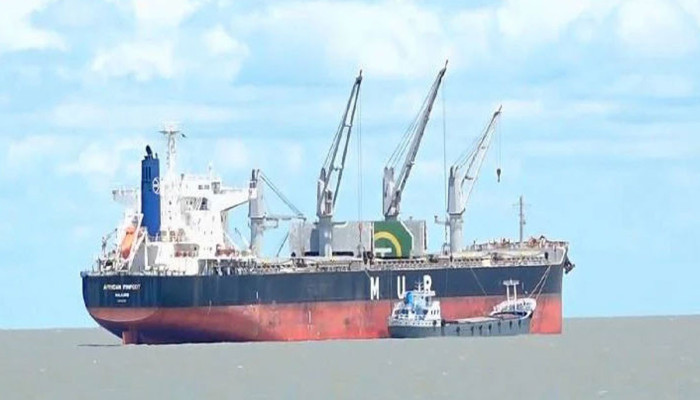 দূর হচ্ছে জ্বালানি সংকট: দেশে পৌঁছাচ্ছে ডিজেল ও তেলের বড় চালান