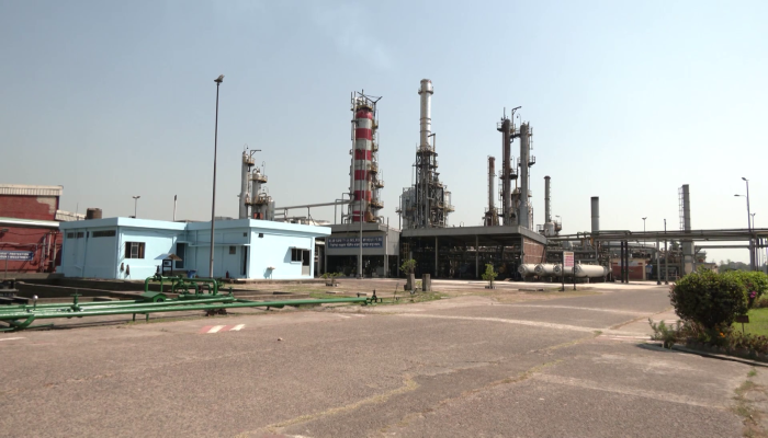 হরমুজ প্রণালিতে তেলবাহী জাহাজ আটকে, কাঁচামাল সংকটে বন্ধের শঙ্কায় ইস্টার্ন রিফাইনারি