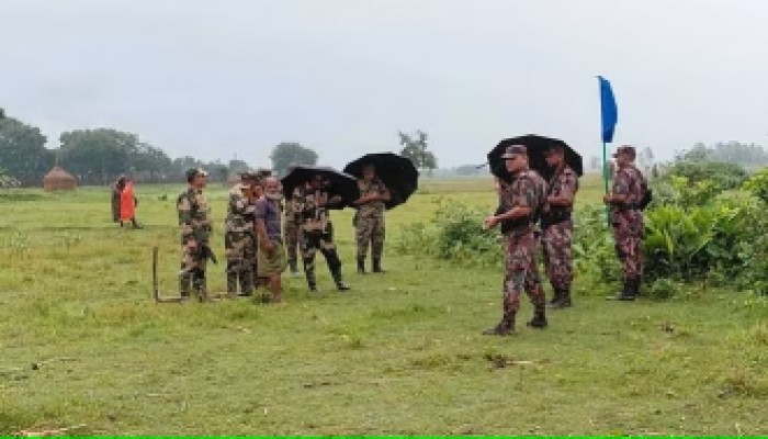 বিএসএফের অস্ত্রের মুখে বুক চিতিয়ে বিজিবির কড়া জবাব: ‘গুলি কি আমাদের কাছে নেই?’